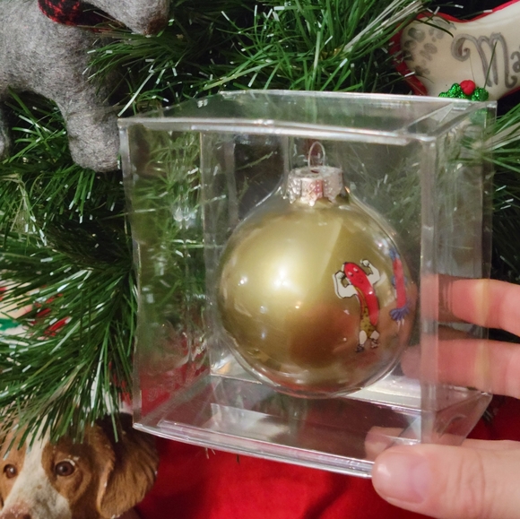 Chicago's Iconic Superdawg Ornament - Picture 3 of 5